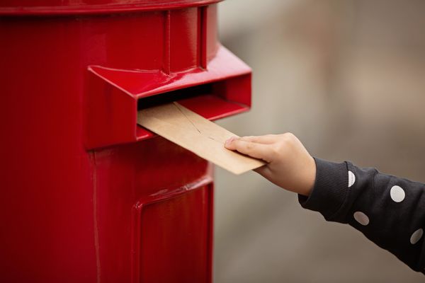 A Guide to Change Your Mail Address and How to Find a Mail Forwarding Service