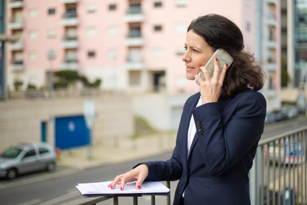 How to Contact HMRC from Outside the UK